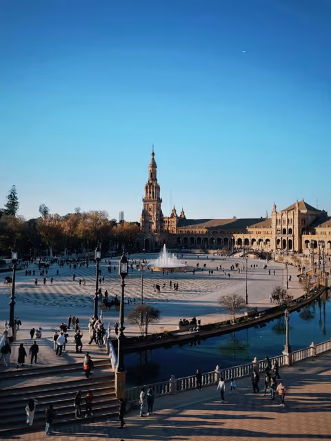 Plaza de España y María Luisa